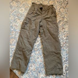 Army wool men’s cargo pants like new tiny hole